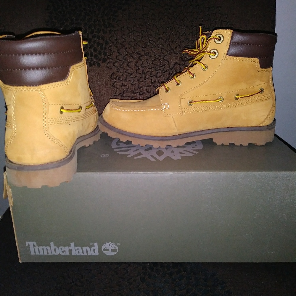 Timberlands - Picture 3 of 4